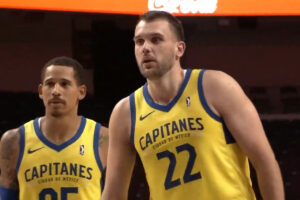 Felipe Haase en su debut junto a Capitanes CDMX en la NBA G League 2024-25.