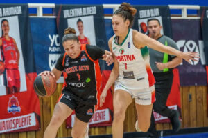 Duelo entre Puente Alto y Sportiva Italiana en la fase zonal.