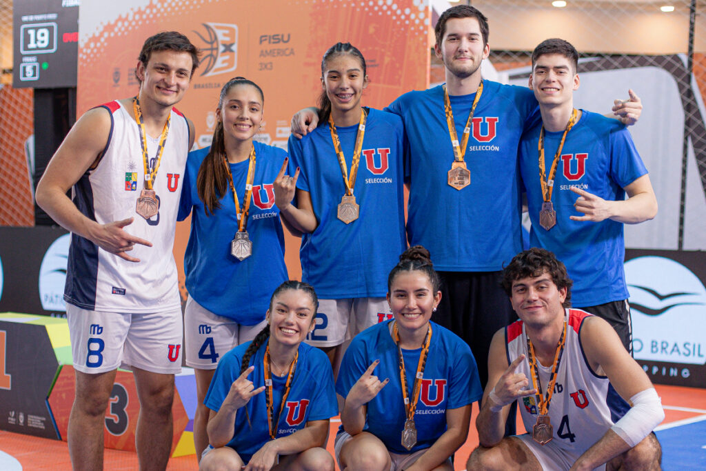 El equipo de Universidad de Chile en el FISU America 3x3.